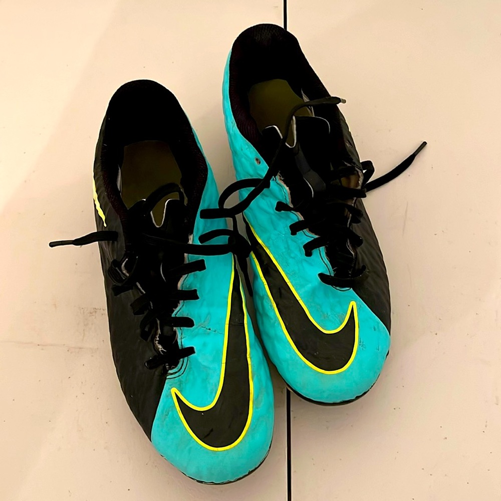 Nike hypervenom soccer cleats